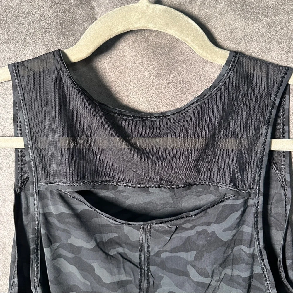 Lululemon Sculpt Tank Mesh Training Top Sequoia Camo Black Size 6 Athleisure - Picture 9 of 9